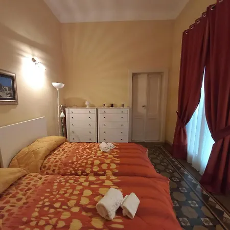 Interno10 * باري